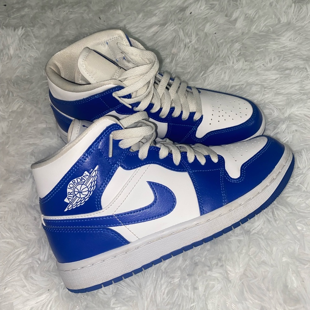 Women’s Jordan 1 Mid ‘Kentucky Blue’
